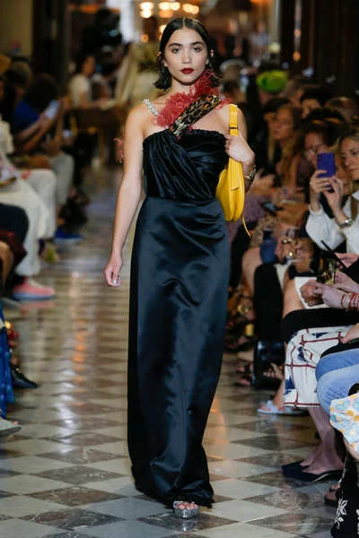 Look 1